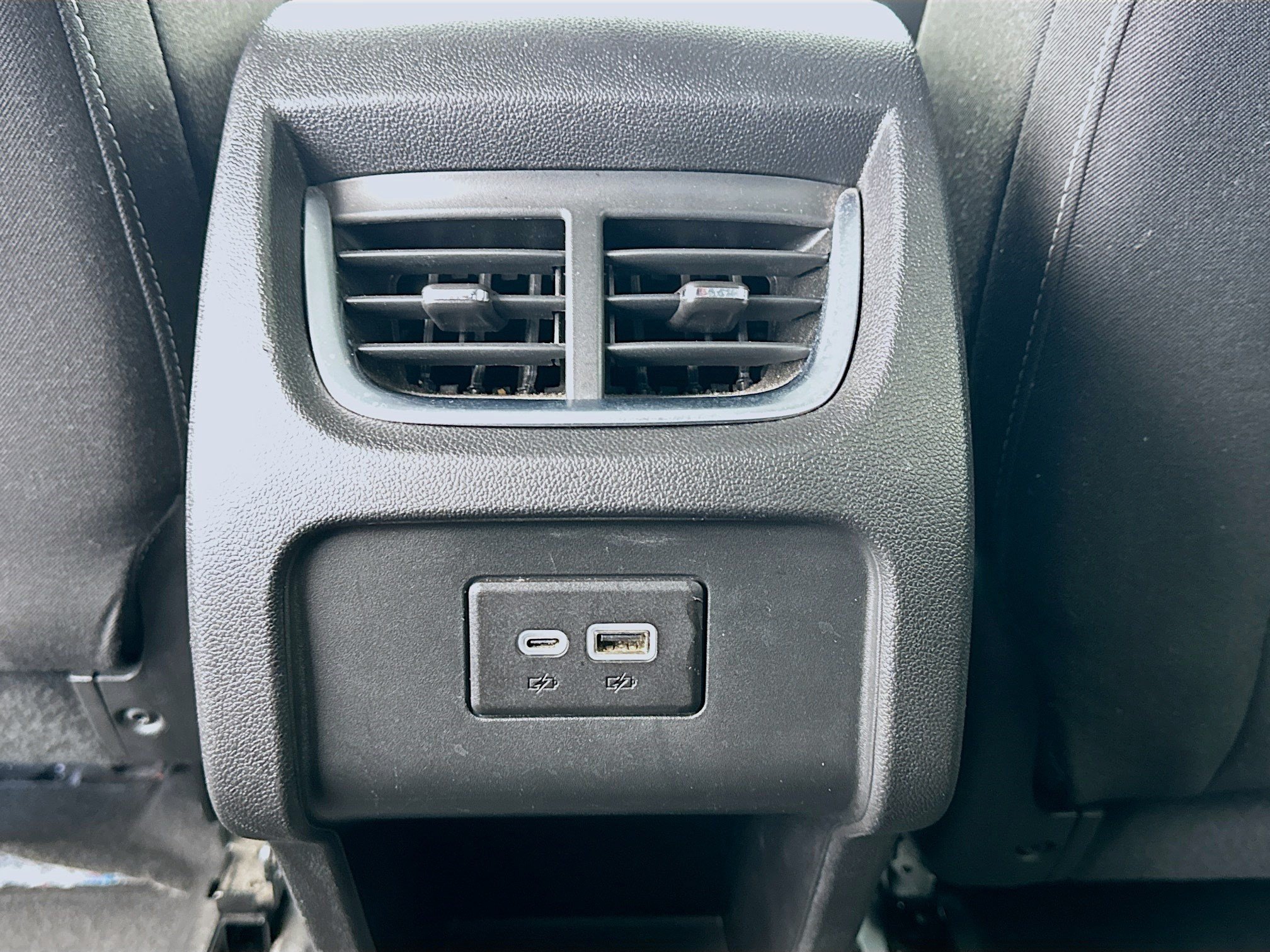 Used 2025 Chevrolet Blazer LT FWD image 16