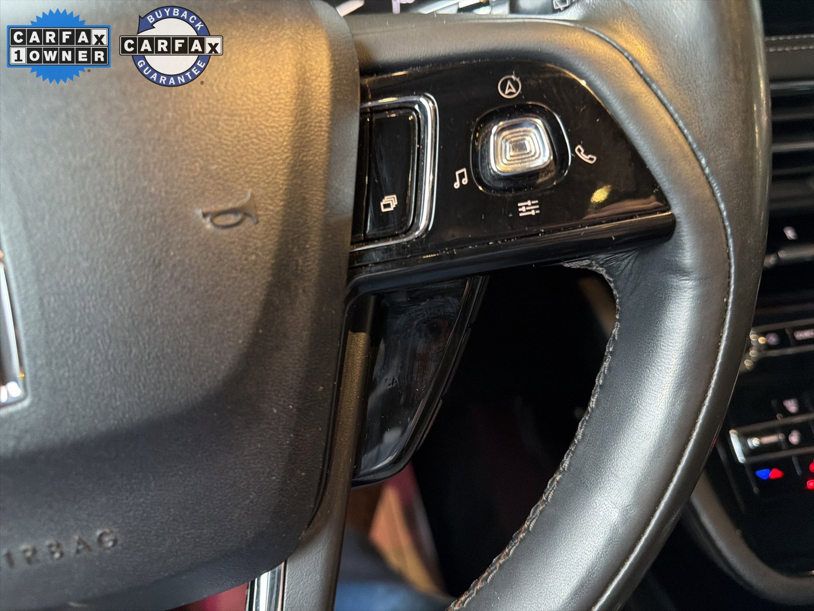 Used 2022 Lincoln Corsair AWD w/ Premium Package image 12