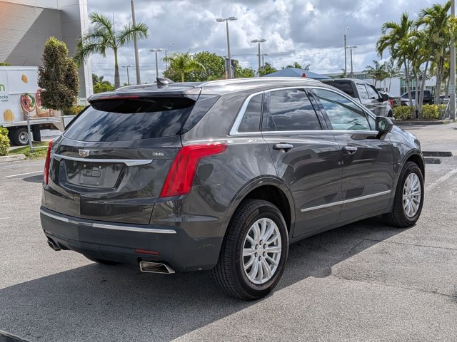 Used 2019 Cadillac XT5 FWD image 3