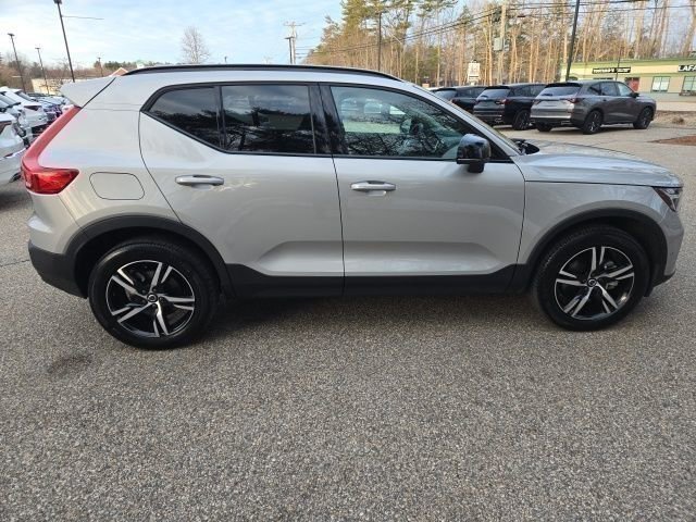 Used 2023 Volvo XC40 B5 Plus w/ Driver Assist Package image 6