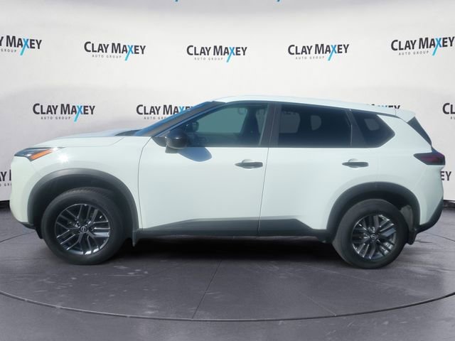 Used 2023 Nissan Rogue S AWD/4WD image 2