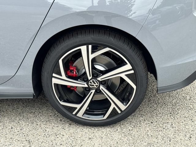 New 2026 Volkswagen GTI SE FWD image 6