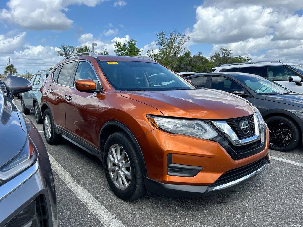 Used 2018 Nissan Rogue SV image 6