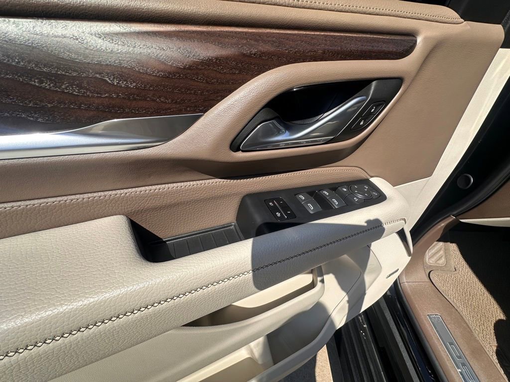 Used 2024 GMC Yukon Denali w/ Denali Reserve Package image 16