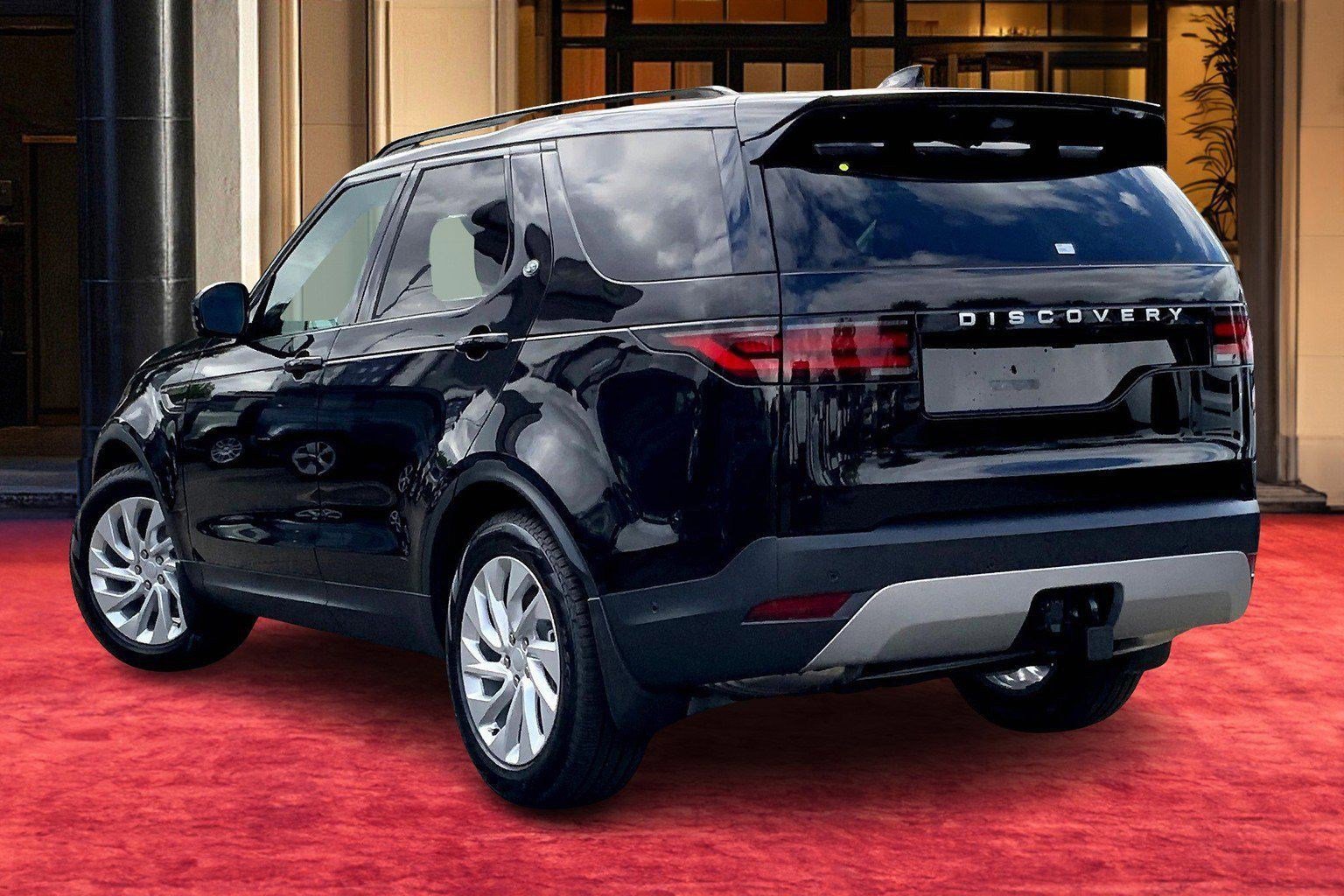 New 2025 Land Rover Discovery S AWD/4WD image 2