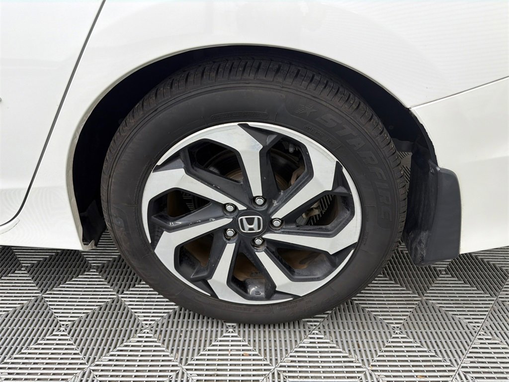 Used 2017 Honda Accord EX image 19