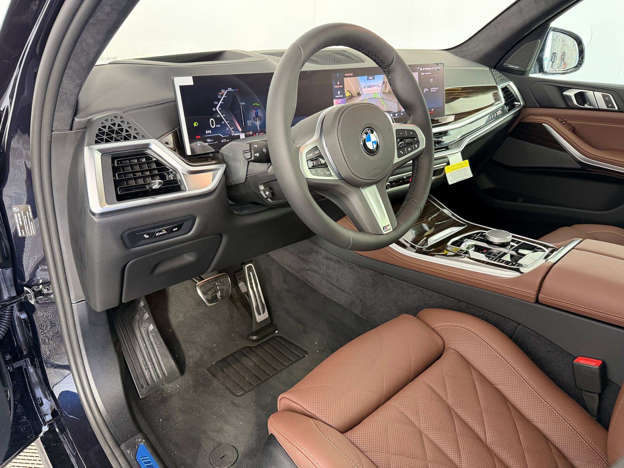 New 2026 BMW X5 xDrive40i w/ M Sport Package AWD/4WD image 4