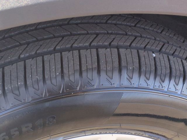 Used 2023 Ford Explorer XLT w/ Equipment Group 202A image 18