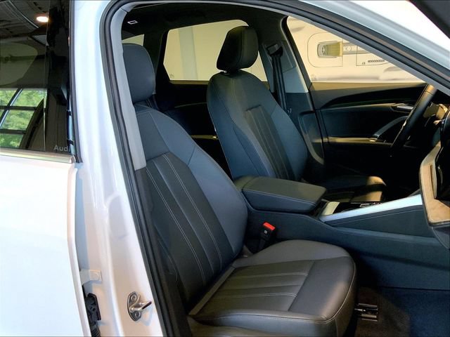 Certified 2025 Audi Q5 Premium w/ Convenience Package AWD/4WD image 17