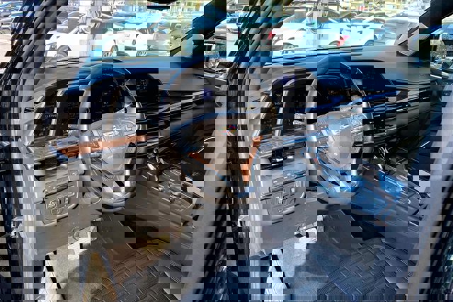 Used 2022 Cadillac Escalade ESV Sport Platinum w/ LPO, ONYX Package image 14