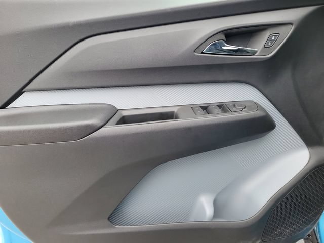 New 2027 Chevrolet Bolt LT w/ Comfort Package FWD image 15