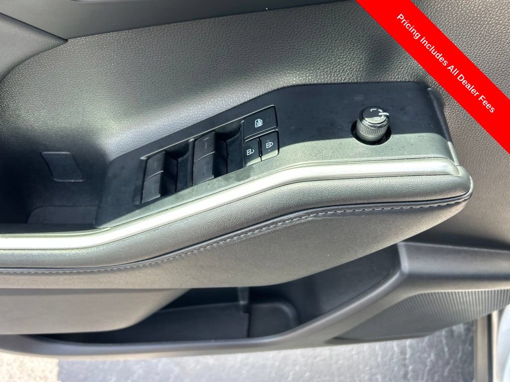 Used 2022 Toyota Highlander XSE FWD image 5