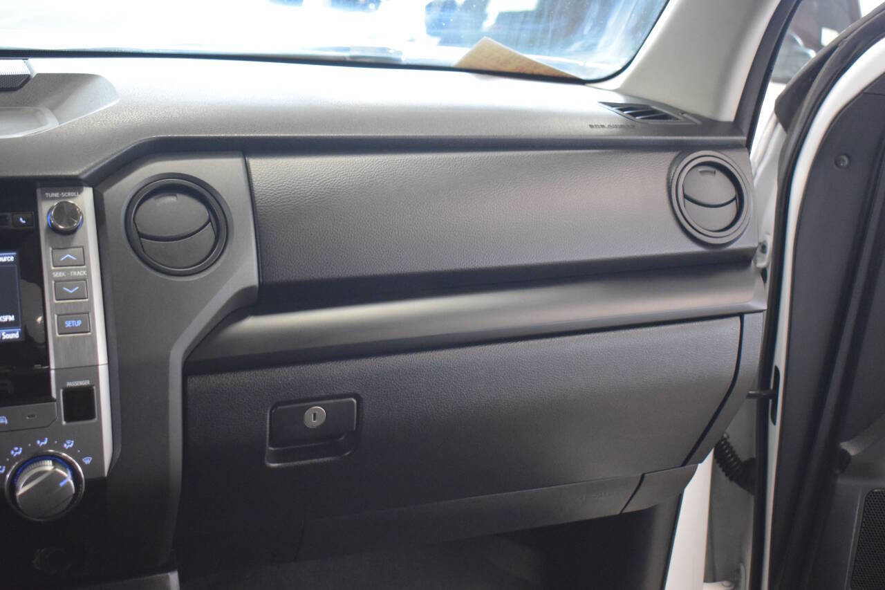 Used 2016 Toyota Tundra SR w/ Tow Package image 38