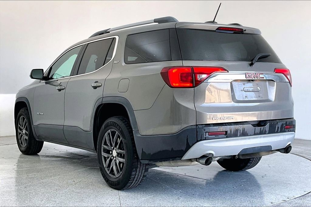 Used 2019 GMC Acadia SLT image 2