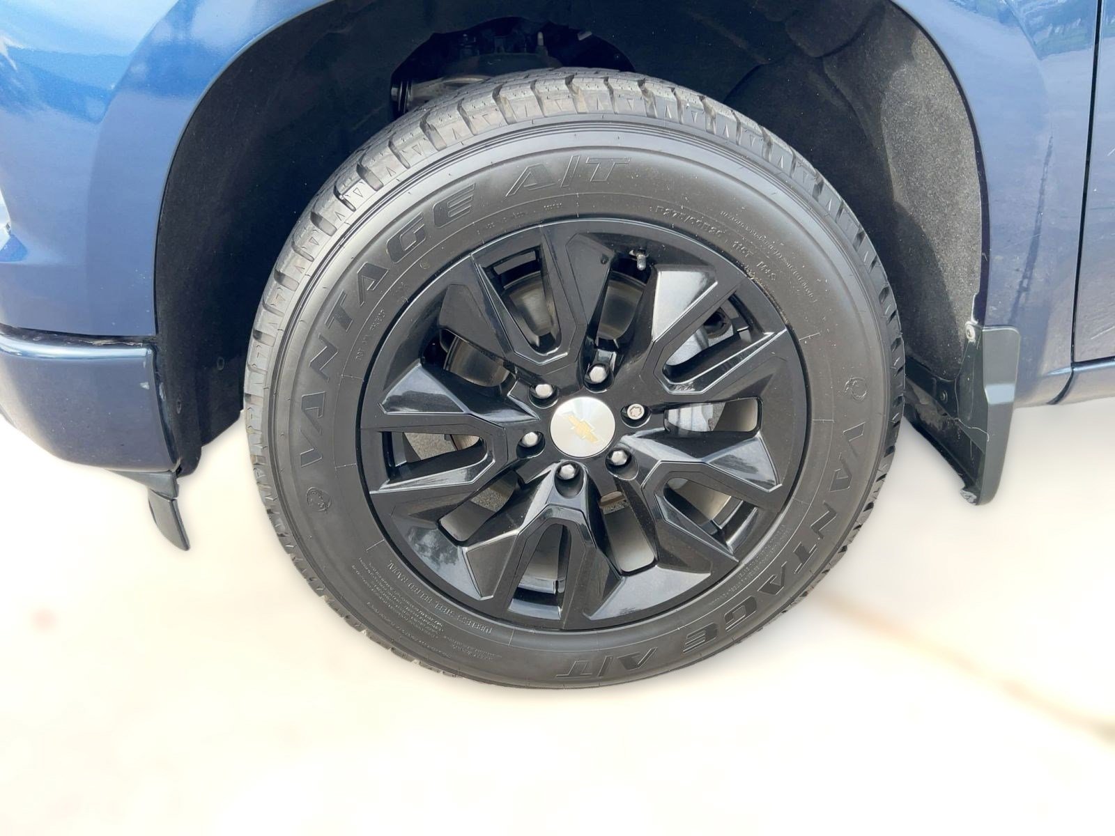 Used 2022 Chevrolet Silverado 1500 Custom image 11