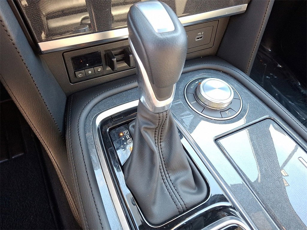 Used 2023 Nissan Armada SL w/ Midnight Edition Package image 14