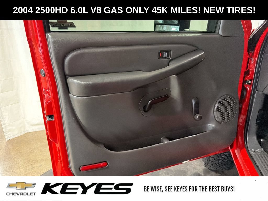 Used 2004 Chevrolet Silverado 2500 W/T w/ Snow Plow Prep Package AWD/4WD image 4