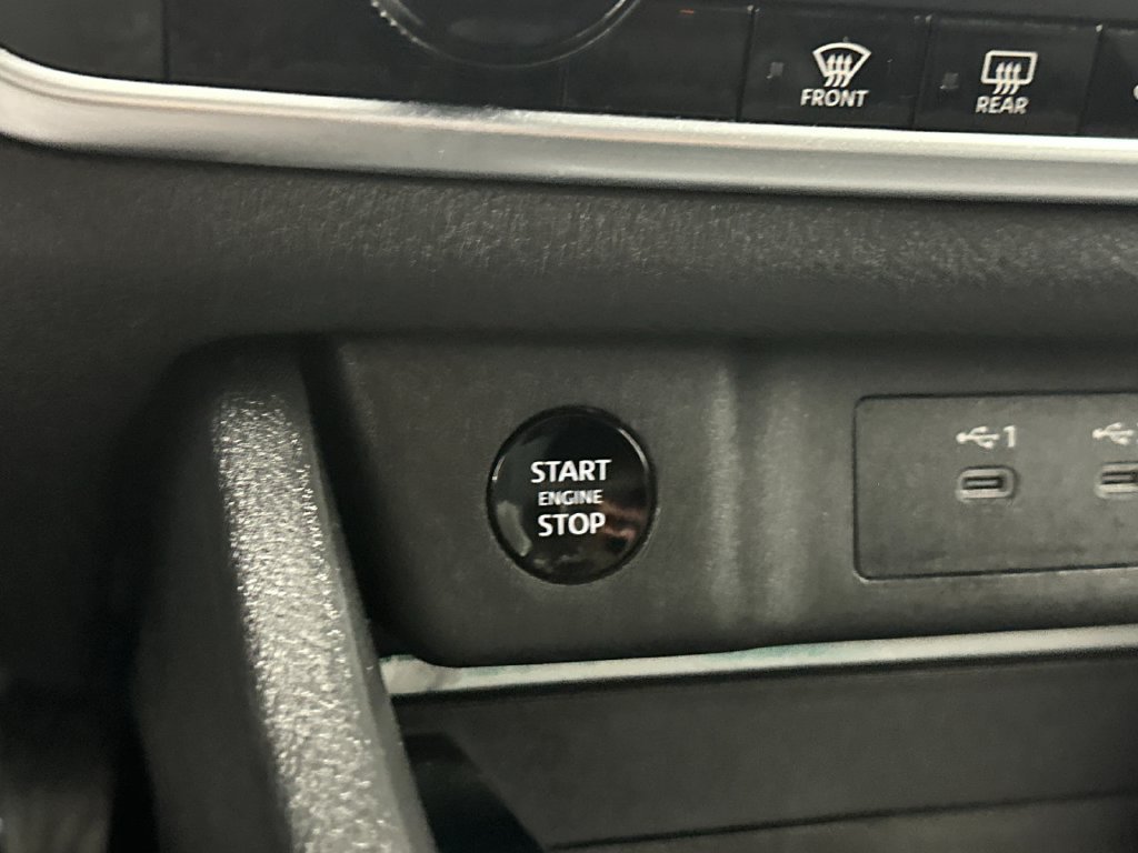 Used 2025 Nissan Rogue SV FWD image 21