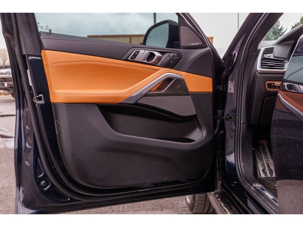 Used 2023 BMW X6 M50i w/ Parking Assistance Package image 20