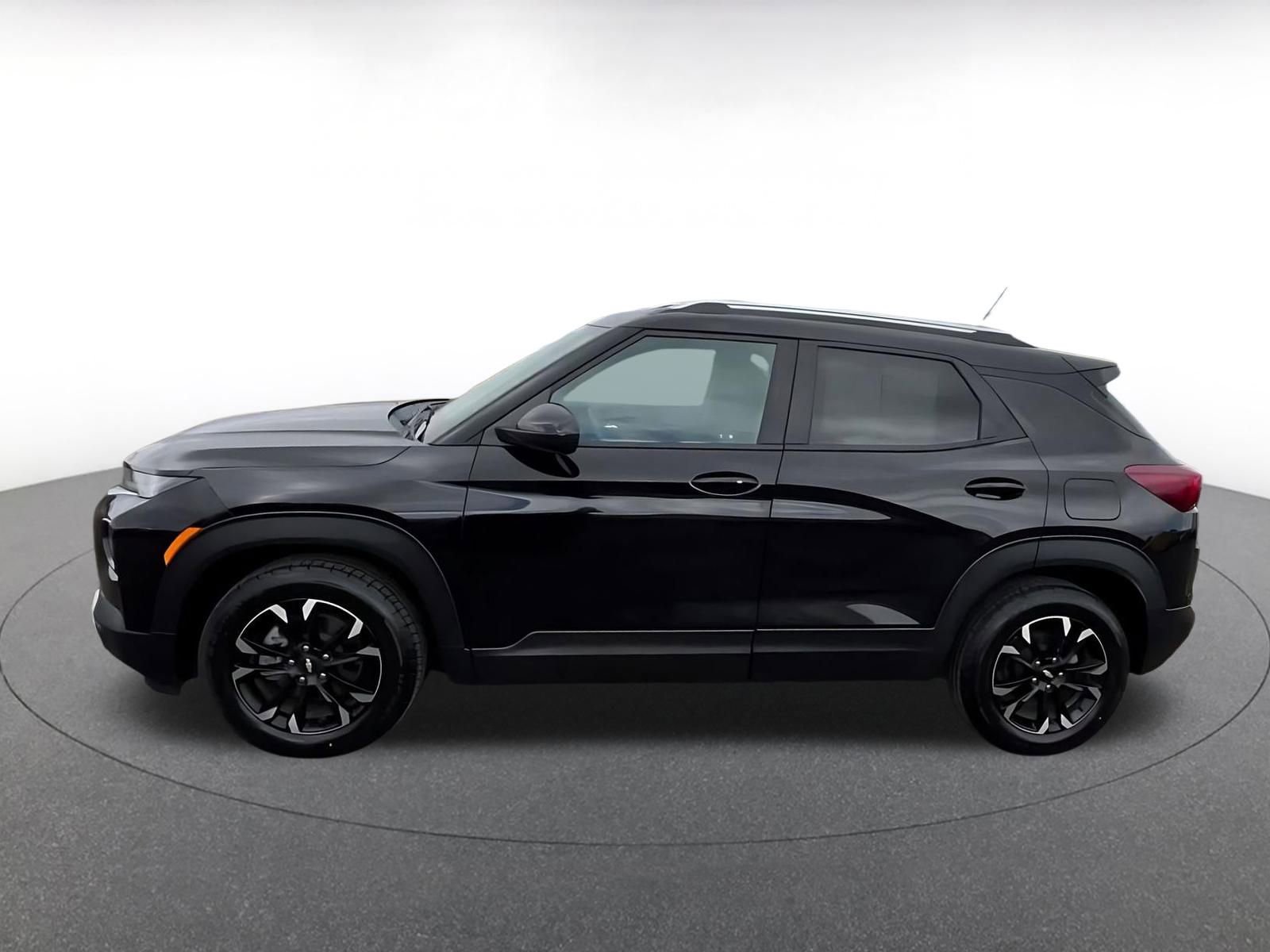 Used 2023 Chevrolet TrailBlazer LT w/ Convenience Package image 9