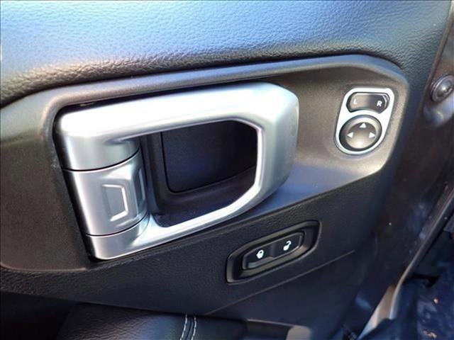 Used 2019 Jeep Wrangler Unlimited Sahara image 12