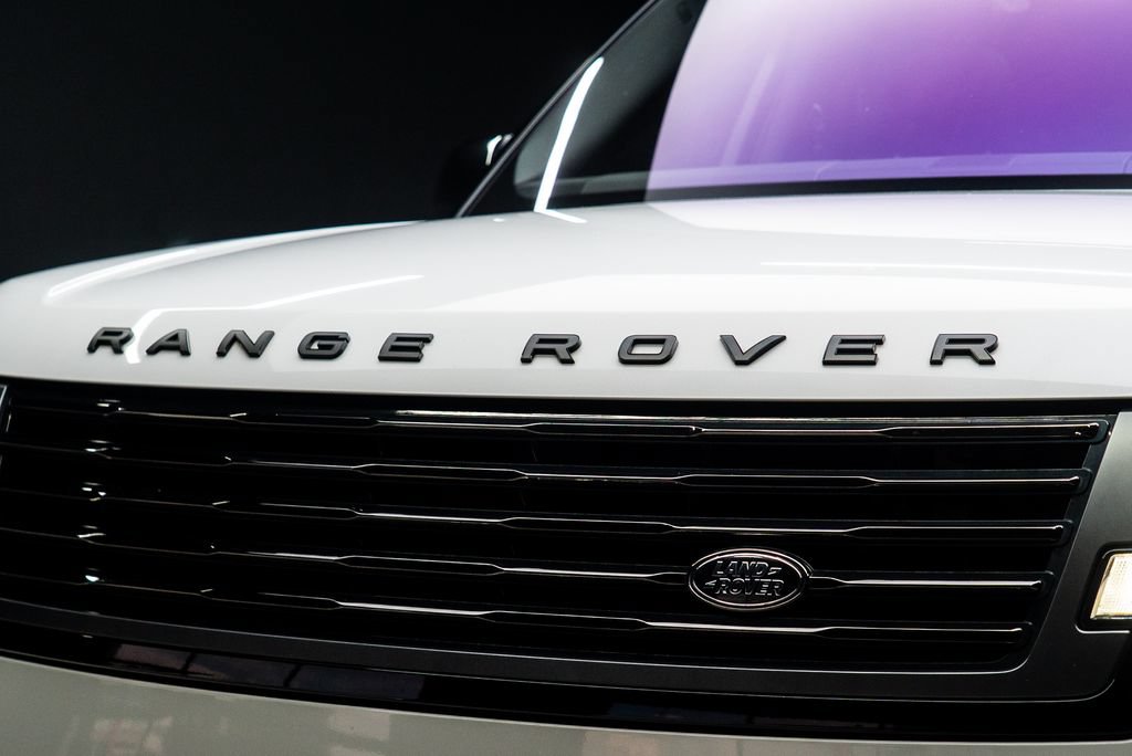 Used 2023 Land Rover Range Rover SV AWD/4WD image 6