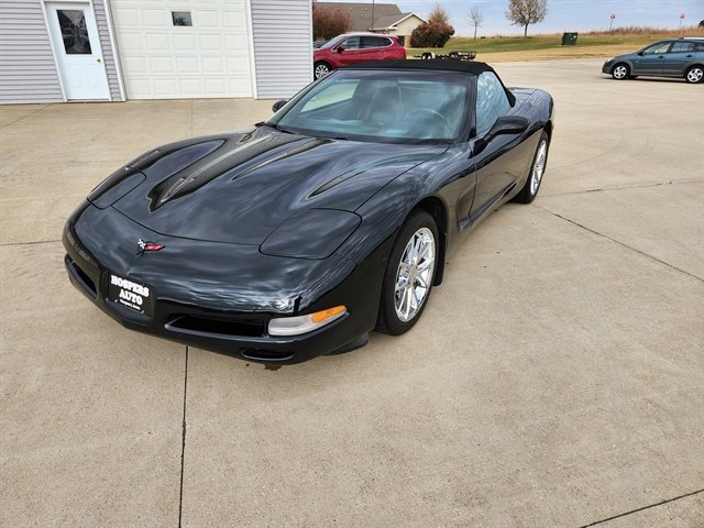 Used 2001 Chevrolet Corvette Convertible w/ Preferred Equipment Group2 image 1