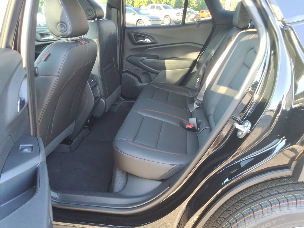 New 2026 Chevrolet Trax RS w/ Sunroof Package FWD image 16