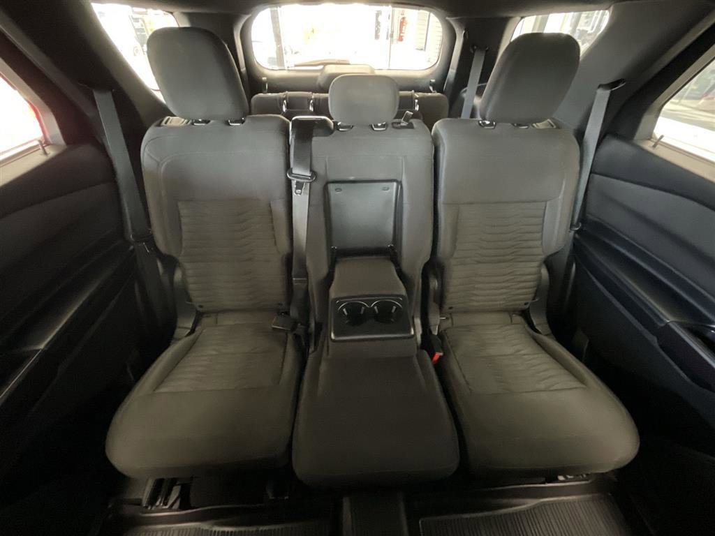 Used 2020 Ford Explorer XLT image 26
