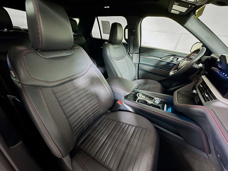 New 2025 Ford Explorer ST-Line w/ Premium Package AWD/4WD image 30