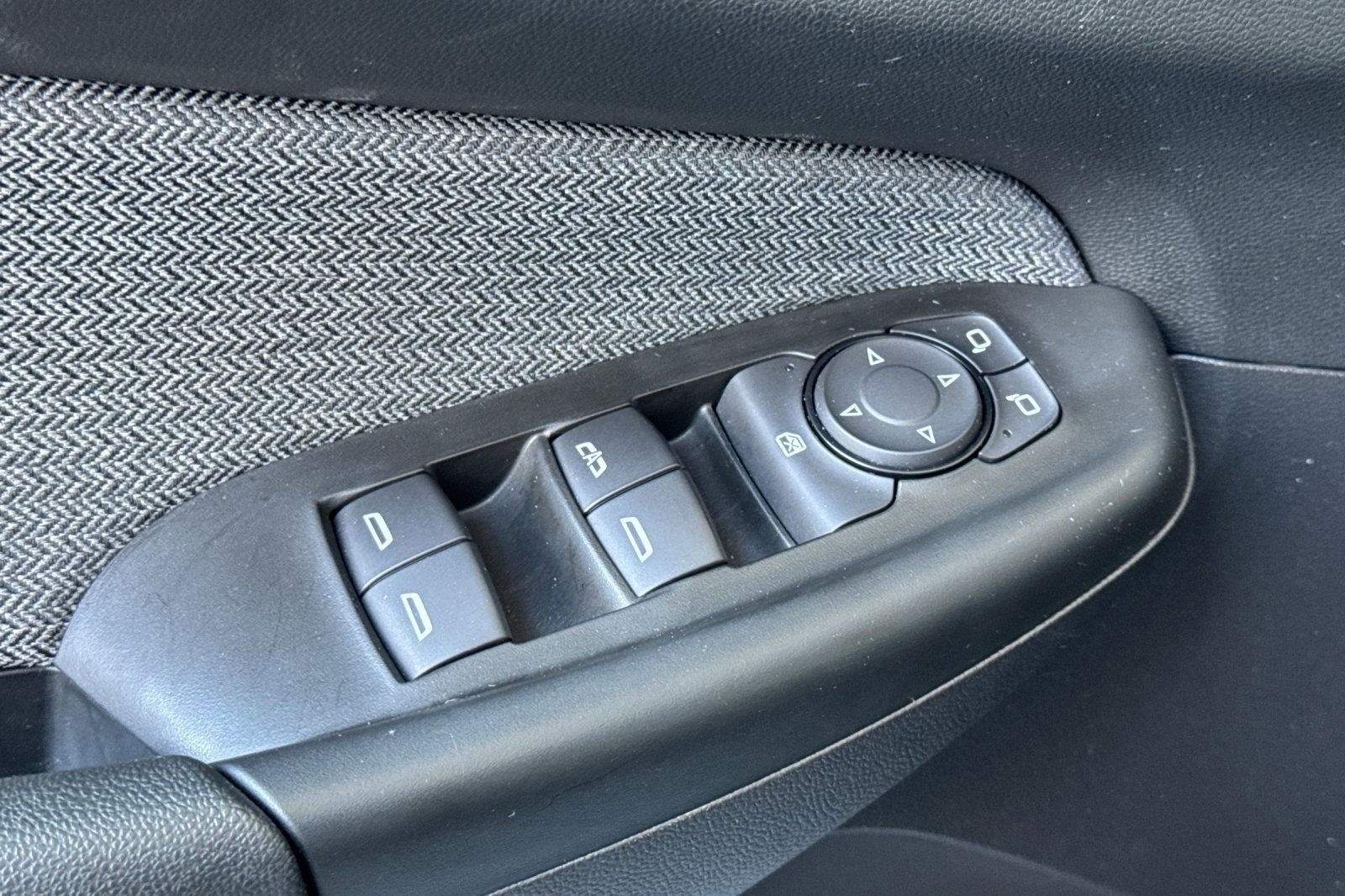 Used 2025 Chevrolet TrailBlazer LT image 13