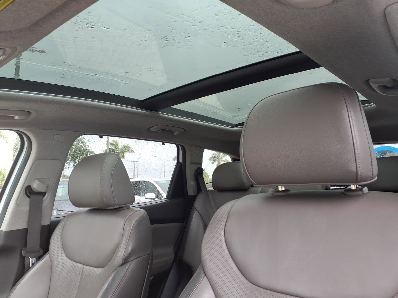 Used 2019 Hyundai Santa Fe FWD image 8