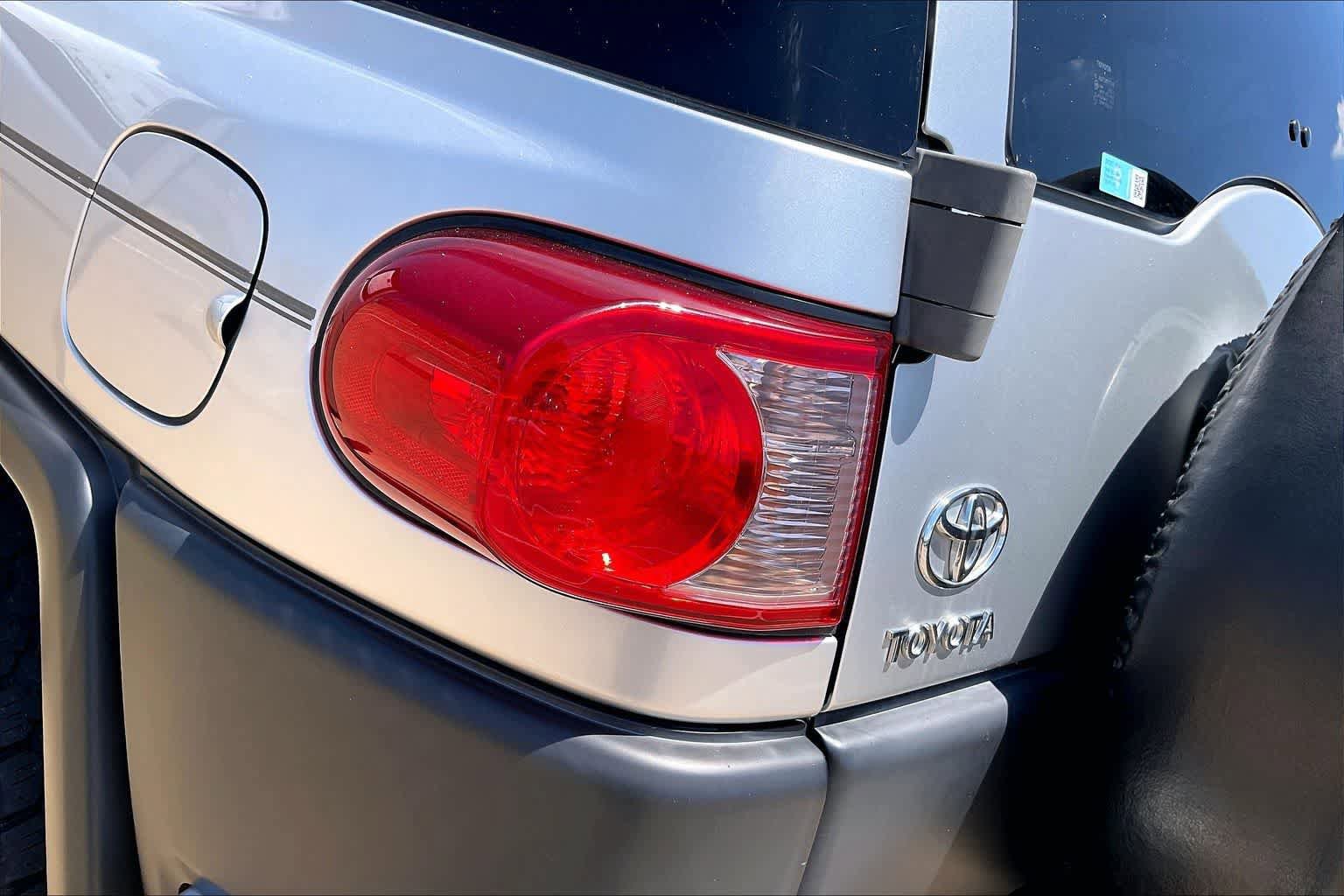 Used 2008 Toyota FJ Cruiser 4WD image 29