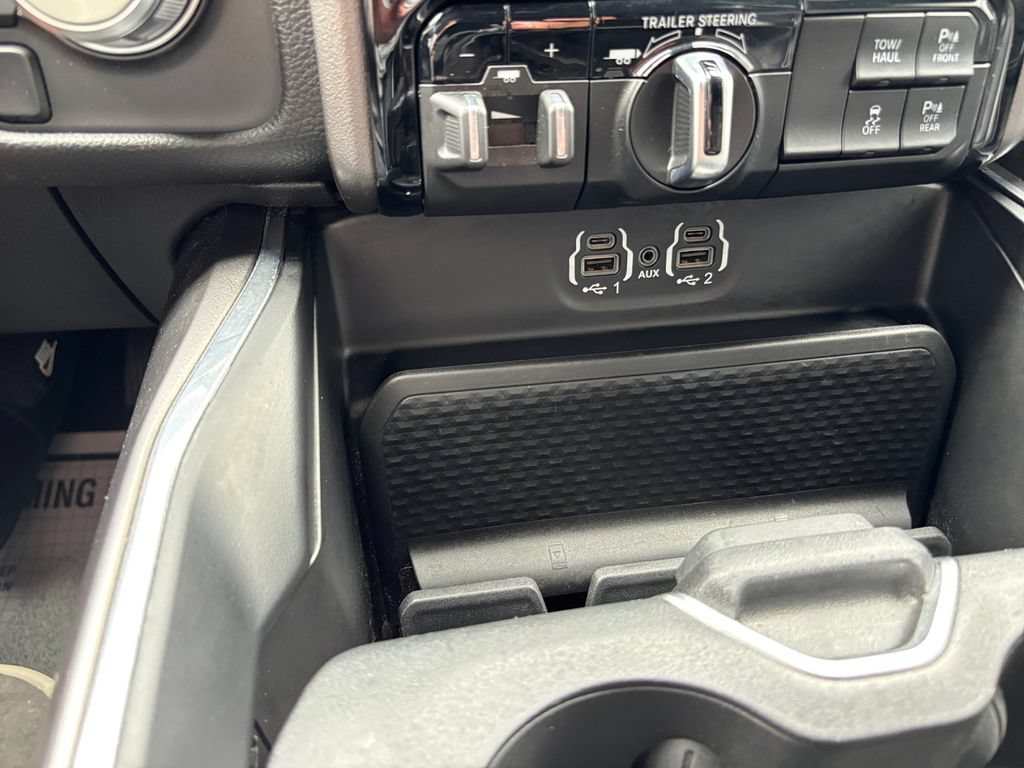 Used 2023 RAM 1500 Laramie AWD/4WD image 27