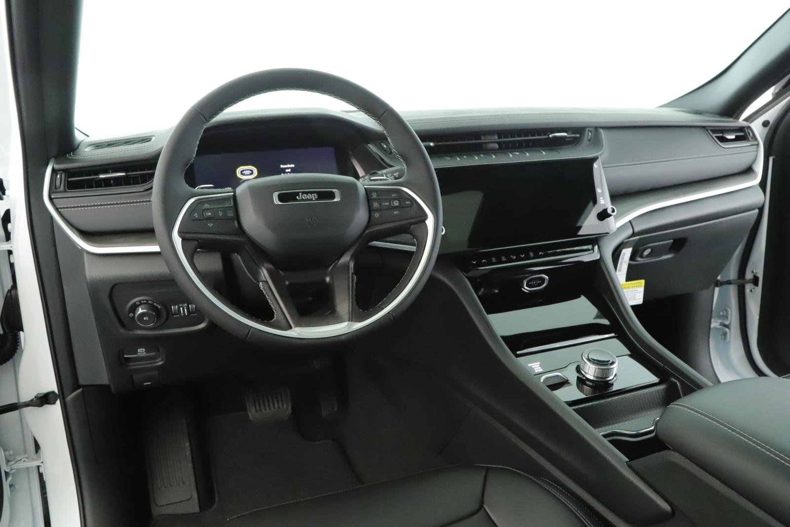 New 2026 Jeep Grand Cherokee Limited w/ Limited Altitude Package image 2