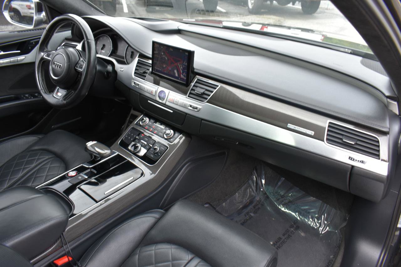 Used 2015 Audi S8 image 13