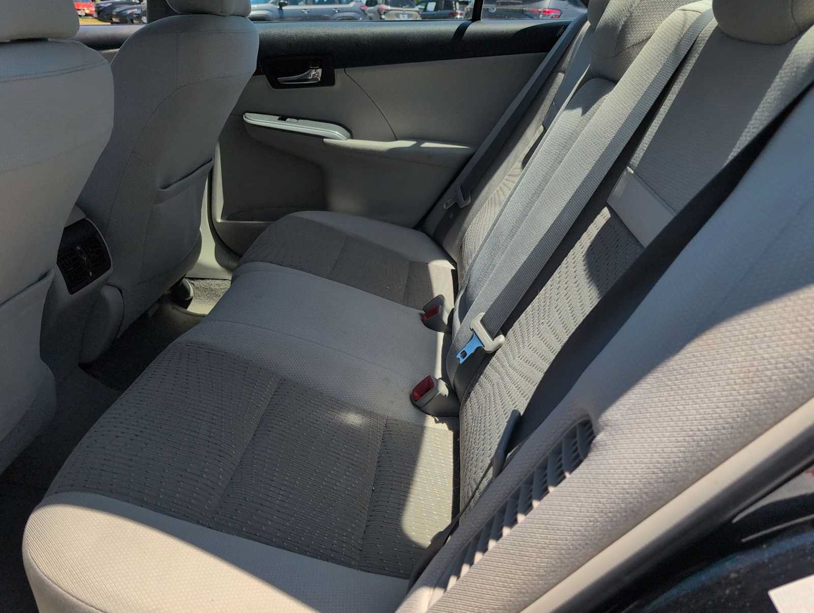 Used 2012 Toyota Camry XLE w/ Convenience Pkg FWD image 19