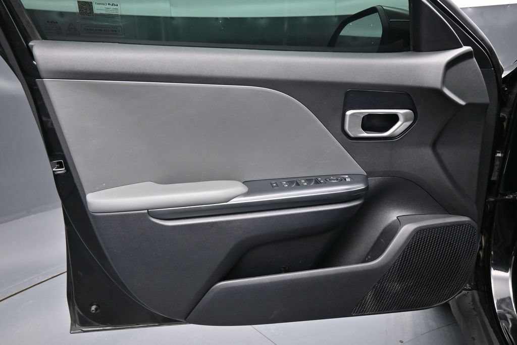 Used 2025 Kia K4 FWD image 10