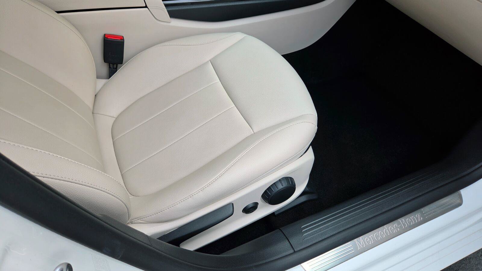 Used 2022 Mercedes-Benz A 220 4MATIC w/ Premium Package Lite image 44