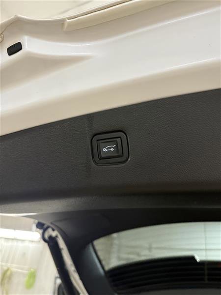 Used 2022 Chevrolet Blazer Premier w/ Enhanced Convenience Package AWD/4WD image 20