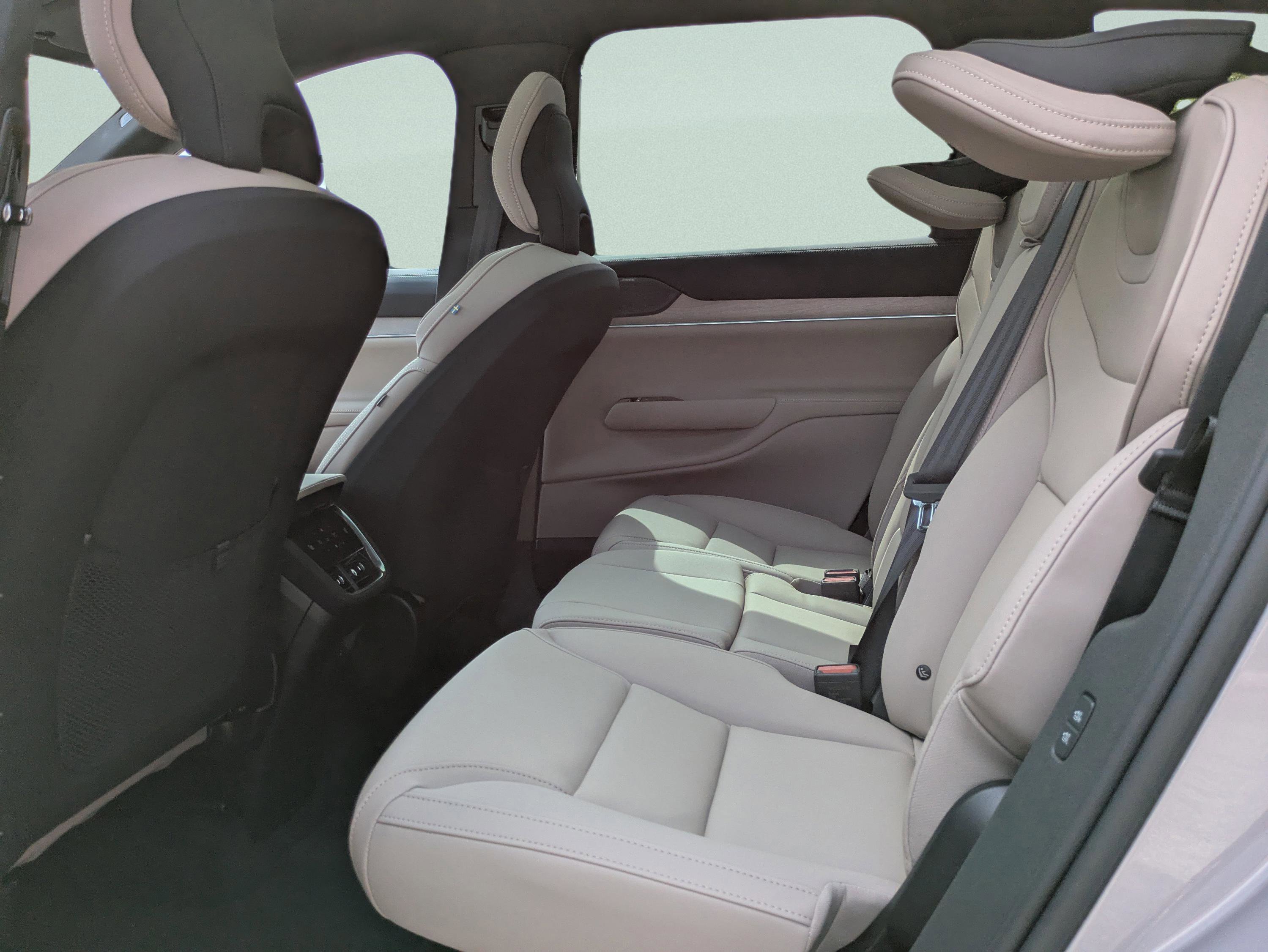 New 2026 Volvo EX90 Plus image 15