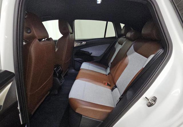 Used 2023 Volkswagen ID.4 Pro image 12