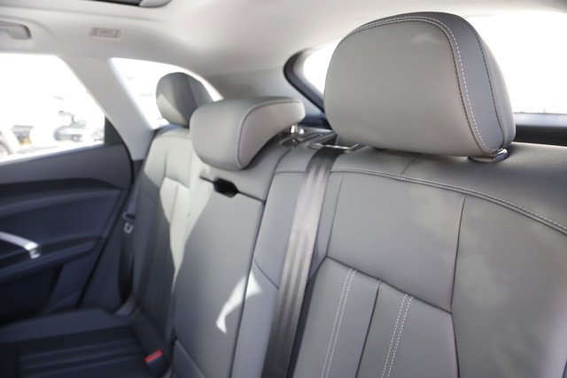 New 2025 Audi Q5 Premium image 17