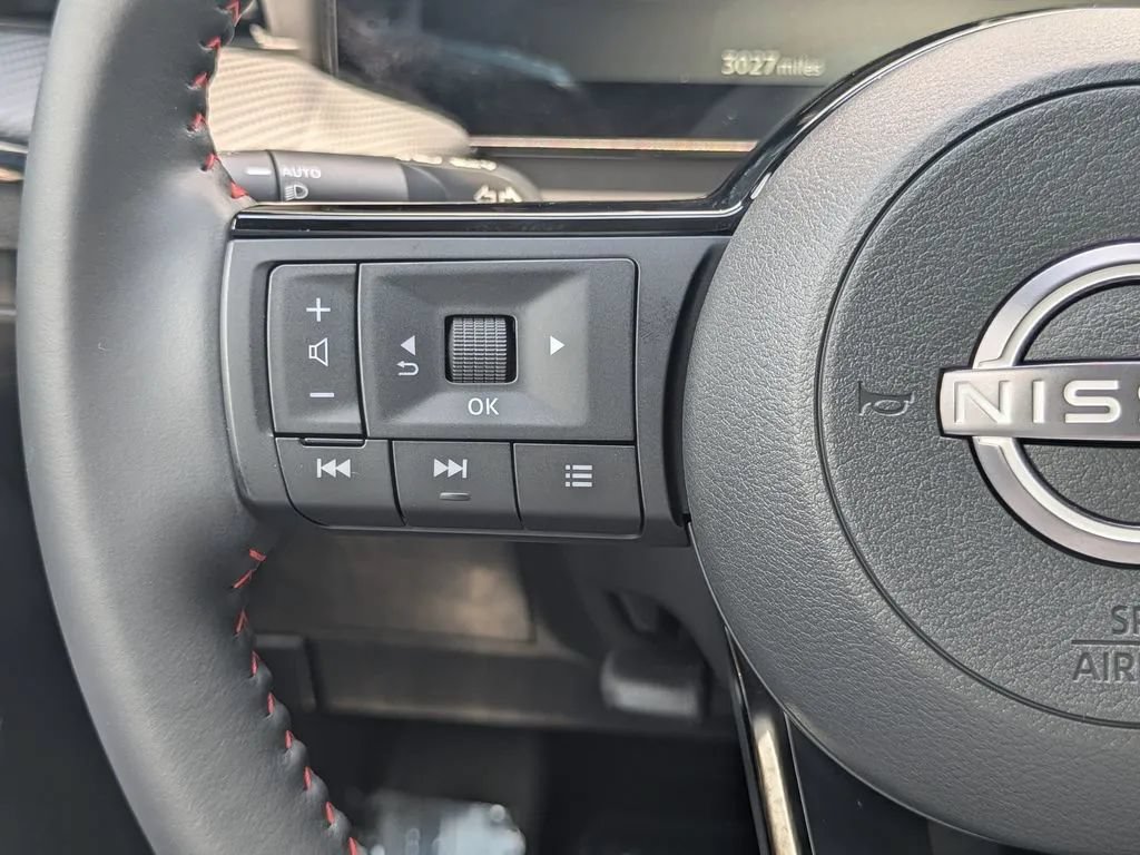 Certified 2026 Nissan Kicks SR FWD image 16