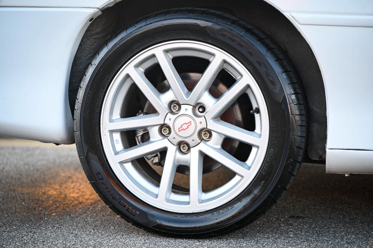 Used 1997 Chevrolet Camaro Z28 image 15