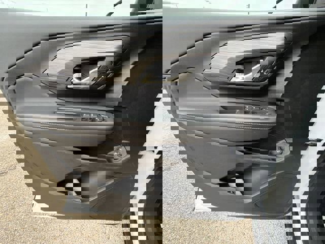 Used 2022 GMC Terrain SLE w/ Driver Convenience Package AWD/4WD image 26