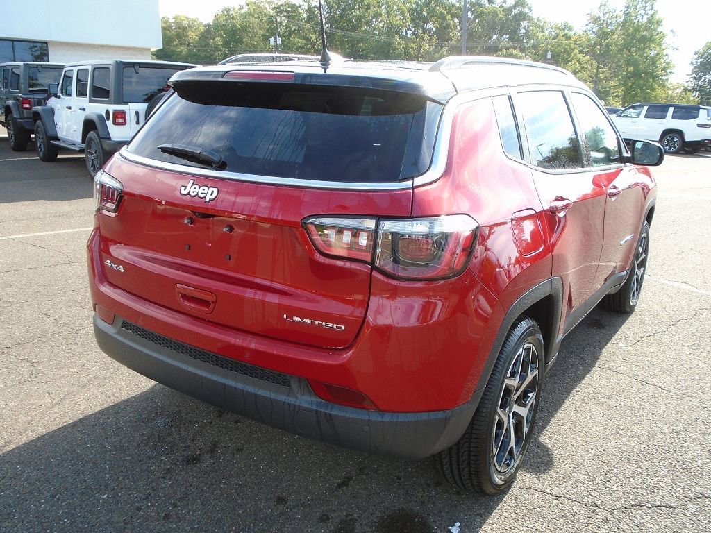 New 2025 Jeep Compass Limited w/ Sun & Sound Group image 2