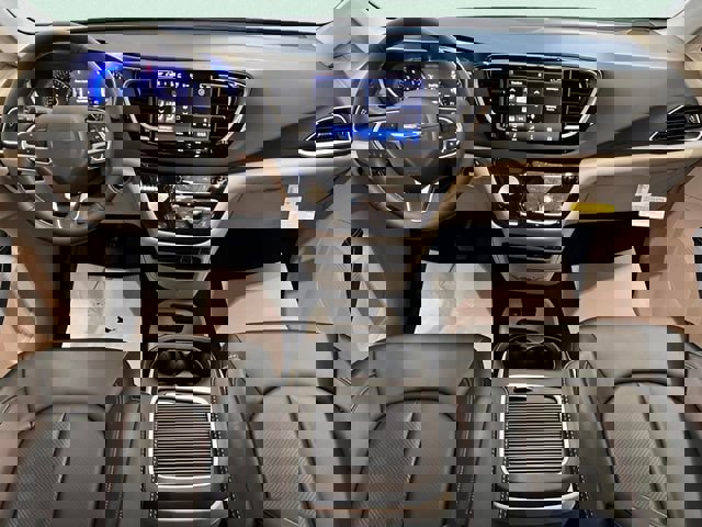 Used 2024 Chrysler Pacifica Touring-L image 21