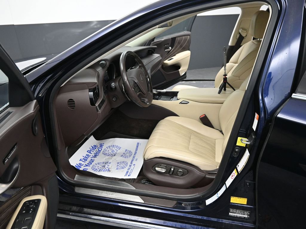 Used 2018 Lexus LS 500 500 Base w/ Interior Upgrade Package image 32