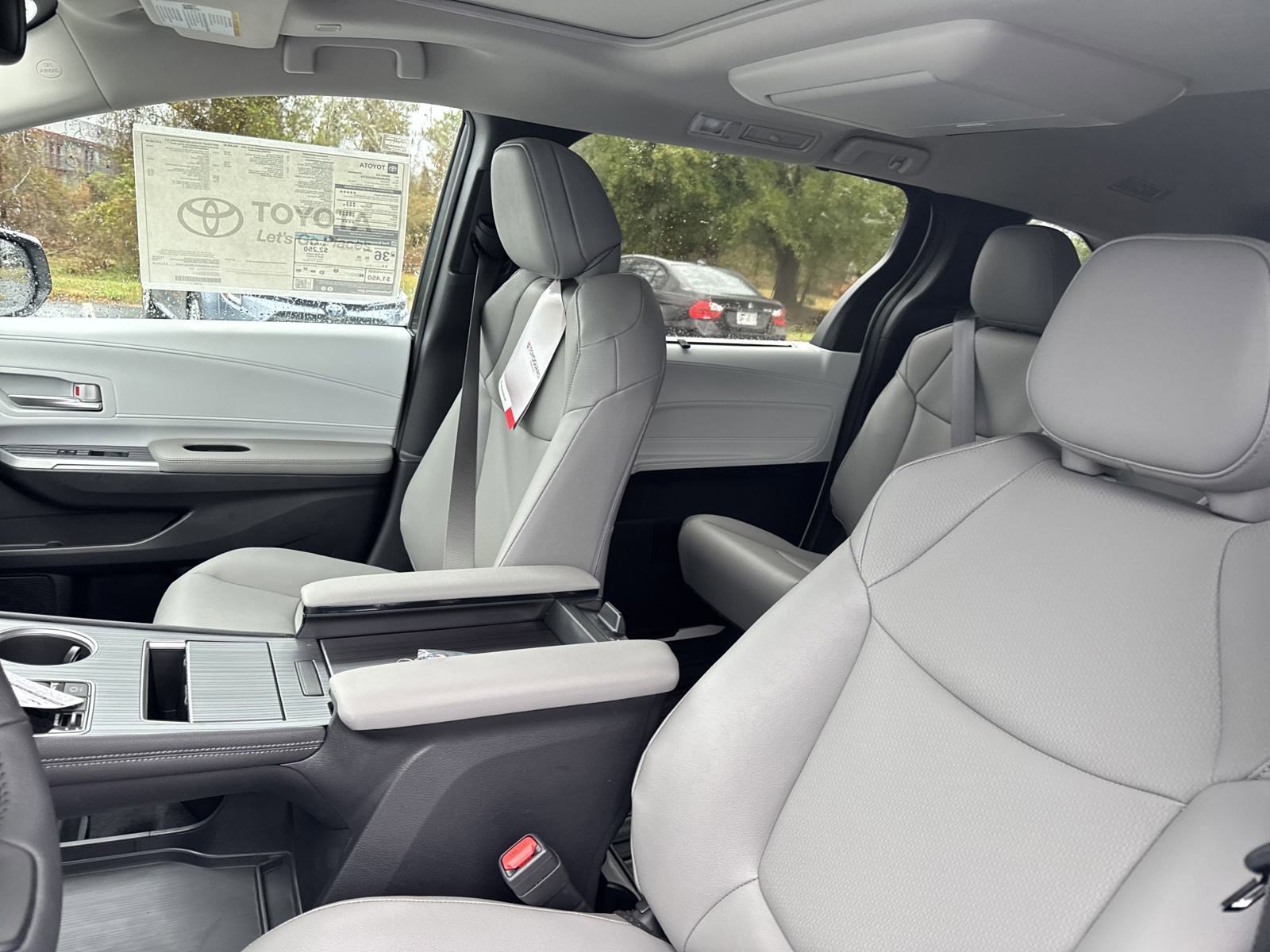 New 2025 Toyota Sienna XLE w/ XLE Plus Package image 13